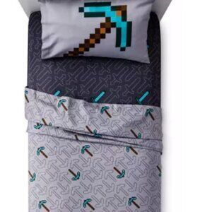 Minecraft "Good vs Evil" Kids Microfiber Sheet Set Full size sheet set